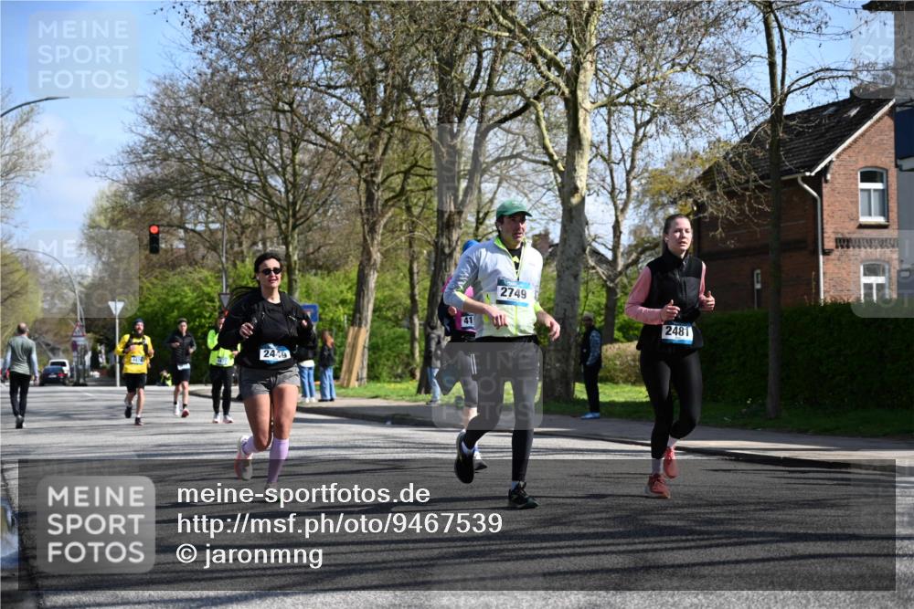12.04.2026 - 45. Internationalen Wilhelmsburger Insellauf J. Mangold http://msf.ph/oto/9467539 12.04.2026 11:05:40 Ziel 3420, 3920, 2267, 2268, 2767, 2481, 2449, 4865, 4188, 2749, 4477, 4476, 5818, 3717, 2330 meine-sportfotos.de
