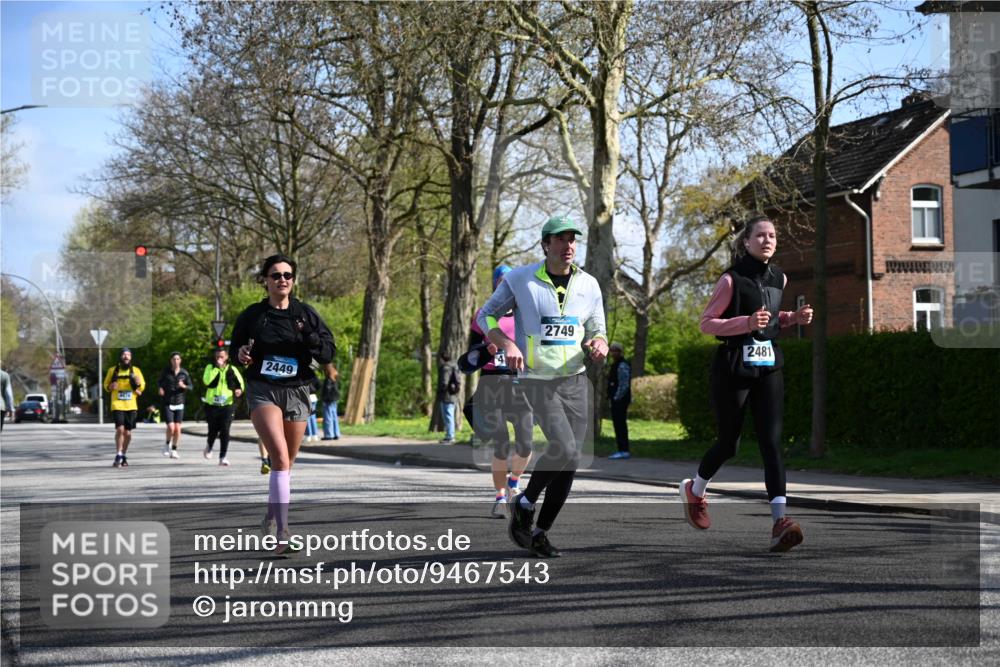 12.04.2026 - 45. Internationalen Wilhelmsburger Insellauf J. Mangold http://msf.ph/oto/9467543 12.04.2026 11:05:40 Ziel 3420, 3920, 2267, 2268, 2767, 2481, 2449, 4865, 4188, 2749, 4477, 4476, 5818, 3717, 2330 meine-sportfotos.de