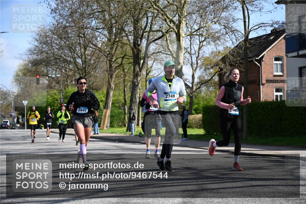 12.04.2026 - 45. Internationalen Wilhelmsburger Insellauf J. Mangold http://msf.ph/oto/9467544 12.04.2026 11:05:40 Ziel 3420, 3920, 2267, 2268, 2767, 2481, 2449, 4865, 4188, 2749, 4477, 4476, 5818, 3717, 2330 meine-sportfotos.de