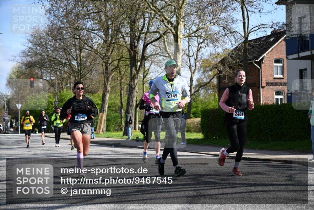 12.04.2026 - 45. Internationalen Wilhelmsburger Insellauf J. Mangold http://msf.ph/oto/9467545 12.04.2026 11:05:40 Ziel 3420, 3920, 2267, 2268, 2767, 2481, 2449, 4865, 4188, 2749, 4477, 4476, 5818, 3717, 2330 meine-sportfotos.de