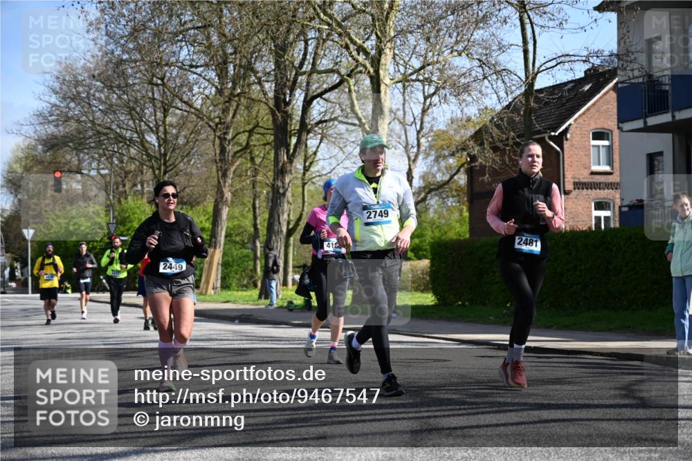 12.04.2026 - 45. Internationalen Wilhelmsburger Insellauf J. Mangold http://msf.ph/oto/9467547 12.04.2026 11:05:40 Ziel 3420, 3920, 2267, 2268, 2767, 2481, 2449, 4865, 4188, 2749, 4477, 4476, 5818, 3717, 2330 meine-sportfotos.de