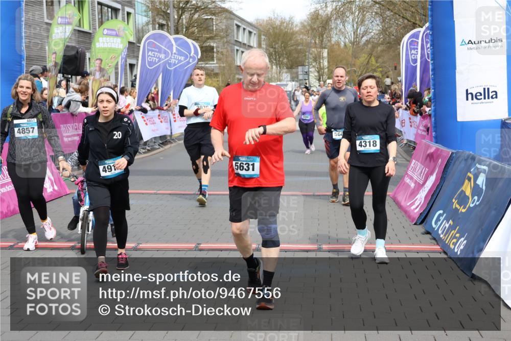 12.04.2026 - 45. Internationalen Wilhelmsburger Insellauf Strokosch-Dieckow http://msf.ph/oto/9467556 12.04.2026 13:09:54 Ziel 5631, 4318, 4911, 4857, 3076, 5682, 5611, 5108 meine-sportfotos.de