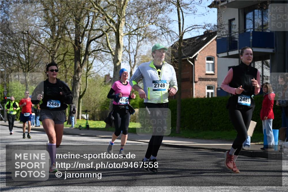 12.04.2026 - 45. Internationalen Wilhelmsburger Insellauf J. Mangold http://msf.ph/oto/9467558 12.04.2026 11:05:41 Ziel 3920, 2267, 2268, 2767, 2481, 2449, 4865, 4188, 2749, 4477, 4476, 5818, 3717, 2330 meine-sportfotos.de