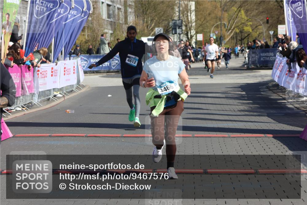 12.04.2026 - 45. Internationalen Wilhelmsburger Insellauf Strokosch-Dieckow http://msf.ph/oto/9467576 12.04.2026 11:02:12 Ziel 2271, 3466, 4612, 4019 meine-sportfotos.de