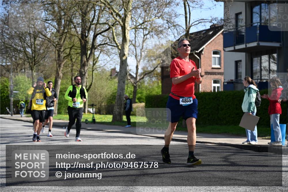 12.04.2026 - 45. Internationalen Wilhelmsburger Insellauf J. Mangold http://msf.ph/oto/9467578 12.04.2026 11:05:46 Ziel 3920, 2267, 2268, 2767, 2481, 2449, 4865, 4188, 2749, 4477, 4476, 5818, 3717, 2330, 3460, 4564, 3790 meine-sportfotos.de