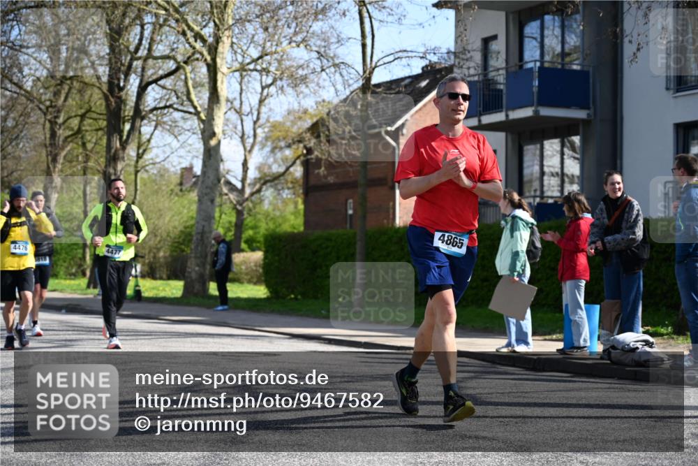 12.04.2026 - 45. Internationalen Wilhelmsburger Insellauf J. Mangold http://msf.ph/oto/9467582 12.04.2026 11:05:46 Ziel 3920, 2267, 2268, 2767, 2481, 2449, 4865, 4188, 2749, 4477, 4476, 5818, 3717, 2330, 3460, 4564, 3790 meine-sportfotos.de