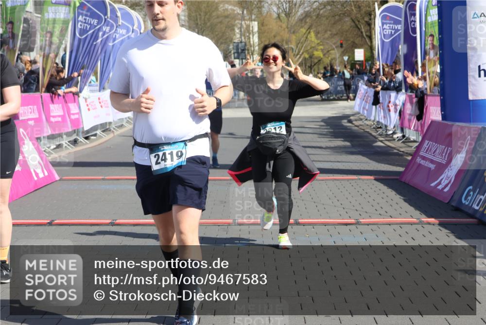 12.04.2026 - 45. Internationalen Wilhelmsburger Insellauf Strokosch-Dieckow http://msf.ph/oto/9467583 12.04.2026 11:18:06 Ziel 2419, 2420, 2312, 2241, 5309, 3944, 3398 meine-sportfotos.de