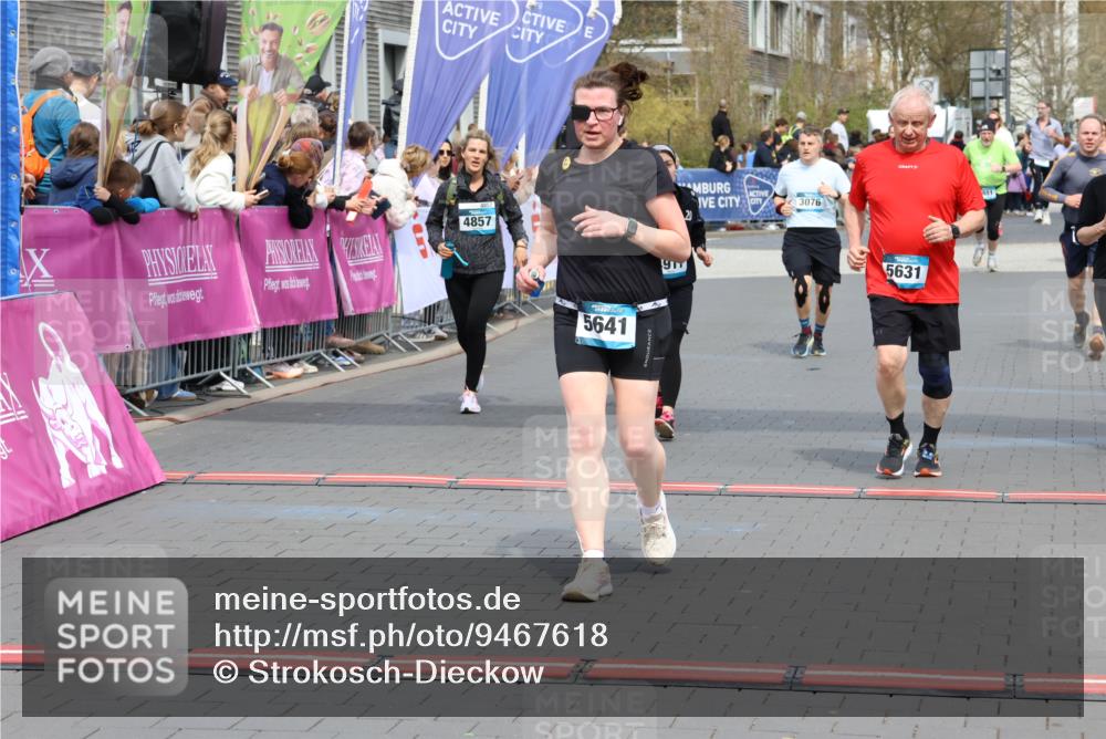 12.04.2026 - 45. Internationalen Wilhelmsburger Insellauf Strokosch-Dieckow http://msf.ph/oto/9467618 12.04.2026 13:09:50 Ziel 5641, 5631, 4318, 4911, 4857, 3076, 5682 meine-sportfotos.de