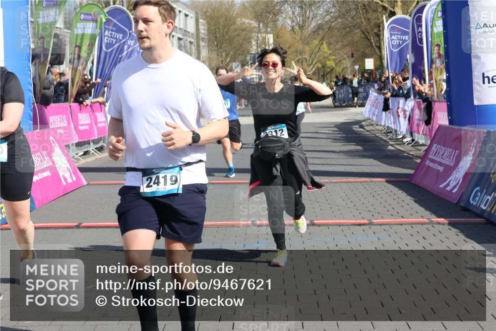 12.04.2026 - 45. Internationalen Wilhelmsburger Insellauf Strokosch-Dieckow http://msf.ph/oto/9467621 12.04.2026 11:18:06 Ziel 2419, 2420, 2312, 2241, 5309, 3944, 3398 meine-sportfotos.de