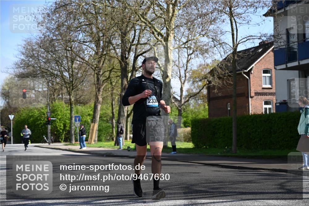 12.04.2026 - 45. Internationalen Wilhelmsburger Insellauf J. Mangold http://msf.ph/oto/9467630 12.04.2026 11:06:08 Ziel 4477, 4476, 5818, 3717, 2330, 3460, 4564, 3790, 2495, 3570, 2862, 2863, 5720 meine-sportfotos.de
