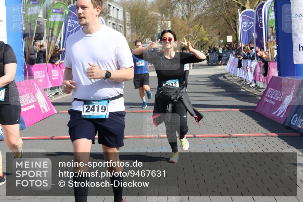 12.04.2026 - 45. Internationalen Wilhelmsburger Insellauf Strokosch-Dieckow http://msf.ph/oto/9467631 12.04.2026 11:18:06 Ziel 2419, 2420, 2312, 2241, 5309, 3944, 3398 meine-sportfotos.de