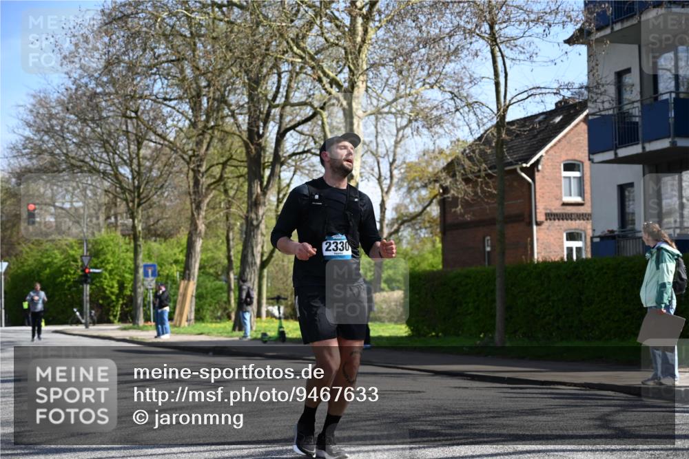 12.04.2026 - 45. Internationalen Wilhelmsburger Insellauf J. Mangold http://msf.ph/oto/9467633 12.04.2026 11:06:09 Ziel 5818, 3717, 2330, 3460, 4564, 3790, 2495, 3570, 2862, 2863, 3570, 2862, 2863, 5720 meine-sportfotos.de