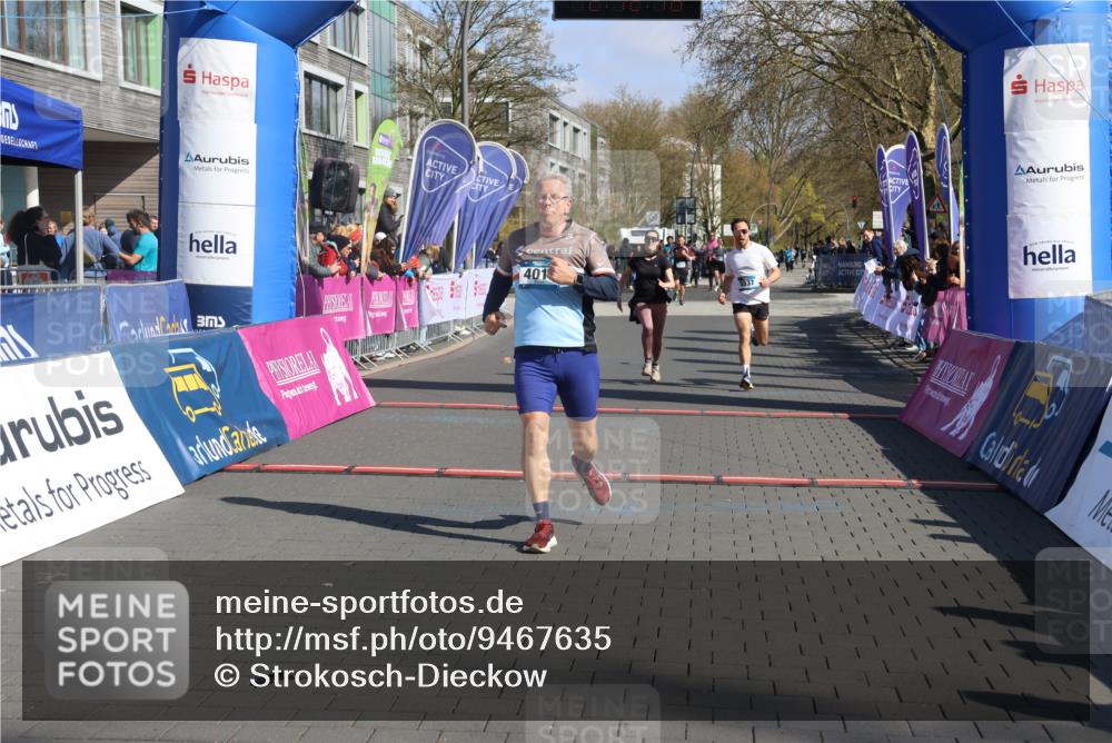 12.04.2026 - 45. Internationalen Wilhelmsburger Insellauf Strokosch-Dieckow http://msf.ph/oto/9467635 12.04.2026 11:02:16 Ziel 3466, 4612, 4019, 4326 meine-sportfotos.de