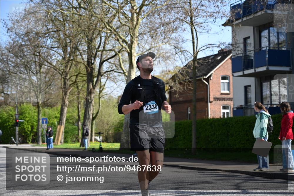 12.04.2026 - 45. Internationalen Wilhelmsburger Insellauf J. Mangold http://msf.ph/oto/9467638 12.04.2026 11:06:09 Ziel 5818, 3717, 2330, 3460, 4564, 3790, 2495, 3570, 2862, 2863, 3570, 2862, 2863, 5720 meine-sportfotos.de