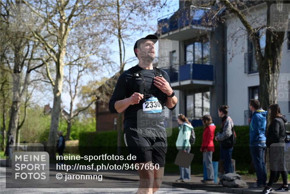 12.04.2026 - 45. Internationalen Wilhelmsburger Insellauf J. Mangold http://msf.ph/oto/9467650 12.04.2026 11:06:10 Ziel 3717, 2330, 3460, 4564, 3790, 3790, 2495, 3570, 2862, 2863, 5720 meine-sportfotos.de