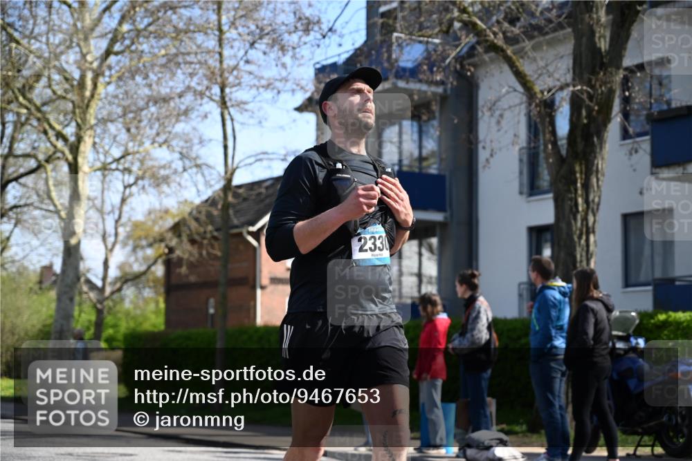 12.04.2026 - 45. Internationalen Wilhelmsburger Insellauf J. Mangold http://msf.ph/oto/9467653 12.04.2026 11:06:10 Ziel 3717, 2330, 3460, 4564, 3790, 3790, 2495, 3570, 2862, 2863, 5720 meine-sportfotos.de