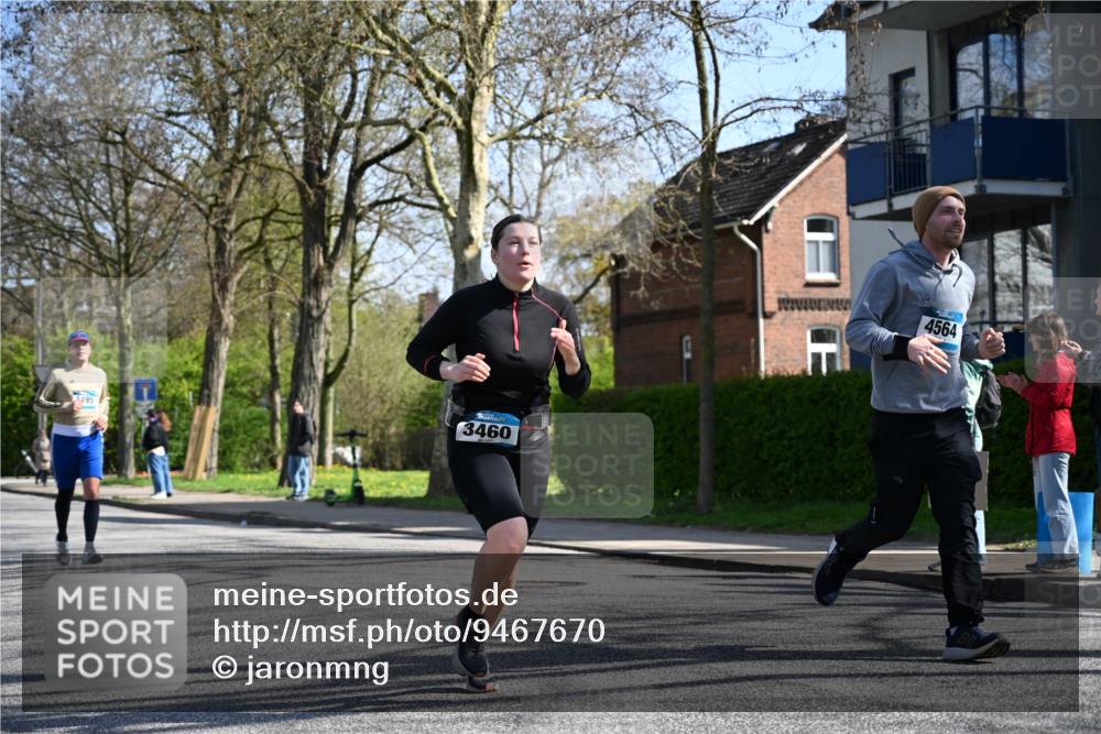 12.04.2026 - 45. Internationalen Wilhelmsburger Insellauf J. Mangold http://msf.ph/oto/9467670 12.04.2026 11:06:19 Ziel 2330, 3460, 4564, 3790, 2495, 3570, 2862, 2863, 5720 meine-sportfotos.de