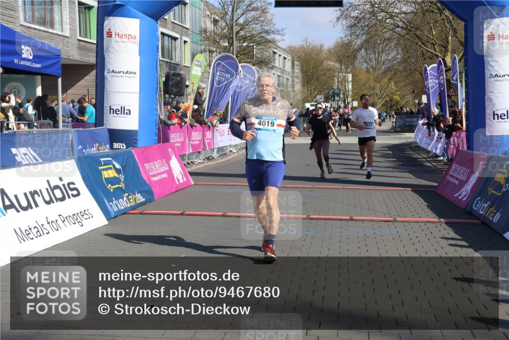 12.04.2026 - 45. Internationalen Wilhelmsburger Insellauf Strokosch-Dieckow http://msf.ph/oto/9467680 12.04.2026 11:02:16 Ziel 3466, 4612, 4019, 4326 meine-sportfotos.de