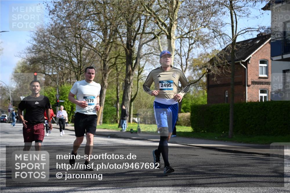 12.04.2026 - 45. Internationalen Wilhelmsburger Insellauf J. Mangold http://msf.ph/oto/9467692 12.04.2026 11:06:22 Ziel 2330, 3460, 4564, 3790, 2495, 3570, 2862, 2863, 5720 meine-sportfotos.de