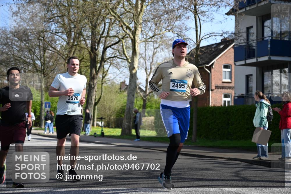 12.04.2026 - 45. Internationalen Wilhelmsburger Insellauf J. Mangold http://msf.ph/oto/9467702 12.04.2026 11:06:23 Ziel 2330, 3460, 4564, 3790, 2495, 3570, 2862, 2863, 5720 meine-sportfotos.de