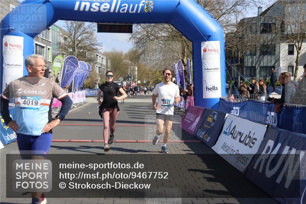 12.04.2026 - 45. Internationalen Wilhelmsburger Insellauf Strokosch-Dieckow http://msf.ph/oto/9467752 12.04.2026 11:02:18 Ziel 4612, 4019, 4326 meine-sportfotos.de
