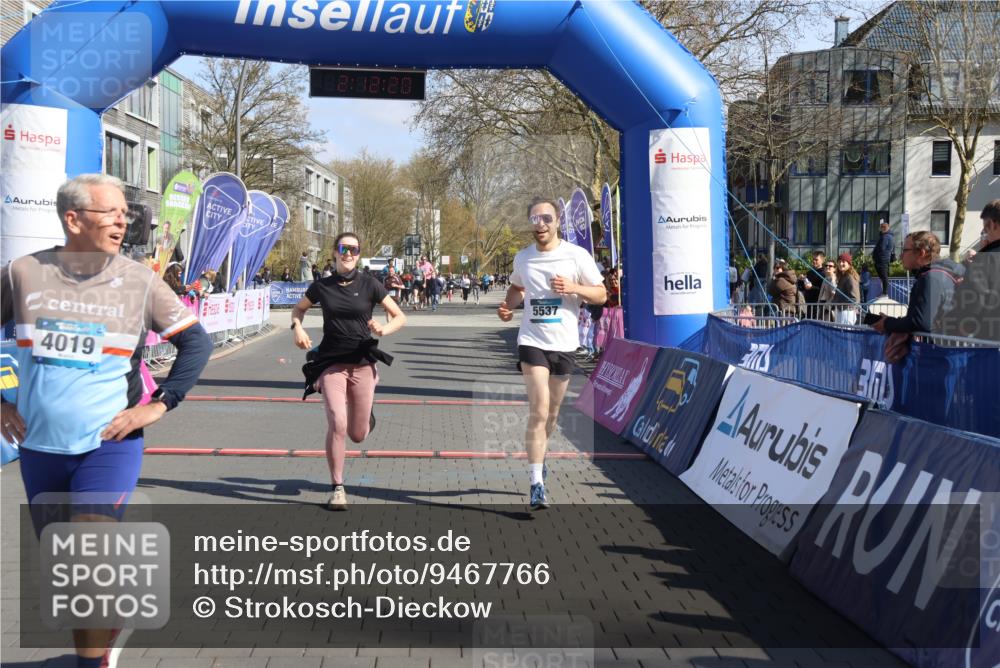 12.04.2026 - 45. Internationalen Wilhelmsburger Insellauf Strokosch-Dieckow http://msf.ph/oto/9467766 12.04.2026 11:02:18 Ziel 4612, 4019, 4326 meine-sportfotos.de