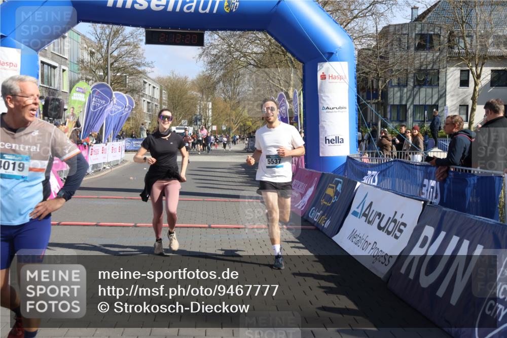 12.04.2026 - 45. Internationalen Wilhelmsburger Insellauf Strokosch-Dieckow http://msf.ph/oto/9467777 12.04.2026 11:02:18 Ziel 4612, 4019, 4326 meine-sportfotos.de