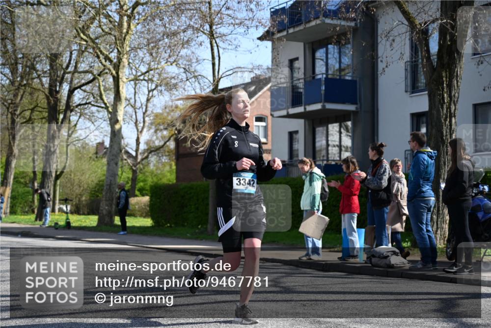 12.04.2026 - 45. Internationalen Wilhelmsburger Insellauf J. Mangold http://msf.ph/oto/9467781 12.04.2026 11:06:59 Ziel 3342, 3885, 2777, 4949, 4359, 2567, 2778, 5806, 3149, 3967, 4856, 3295 meine-sportfotos.de