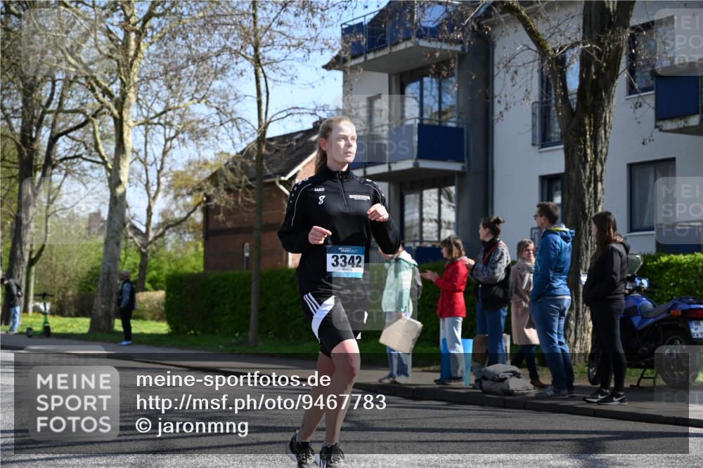 12.04.2026 - 45. Internationalen Wilhelmsburger Insellauf J. Mangold http://msf.ph/oto/9467783 12.04.2026 11:07:00 Ziel 3342, 3885, 2777, 4949, 4359, 2567, 2778, 5806, 3149, 3967, 4856, 3295 meine-sportfotos.de