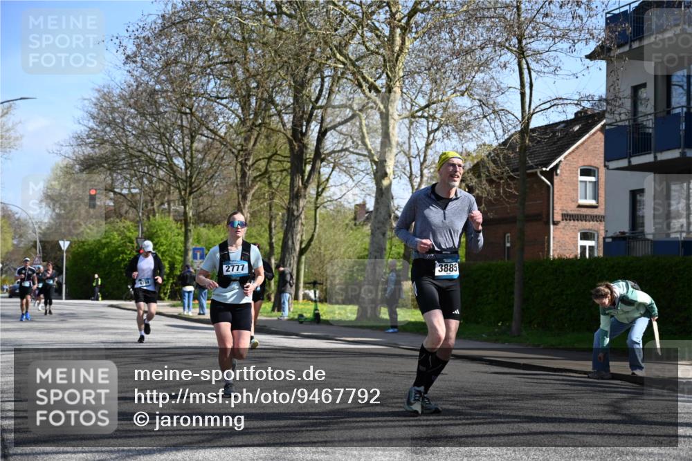 12.04.2026 - 45. Internationalen Wilhelmsburger Insellauf J. Mangold http://msf.ph/oto/9467792 12.04.2026 11:07:02 Ziel 3342, 3885, 2777, 4949, 4359, 2567, 2778, 5806, 3149, 3967, 4856, 3295 meine-sportfotos.de