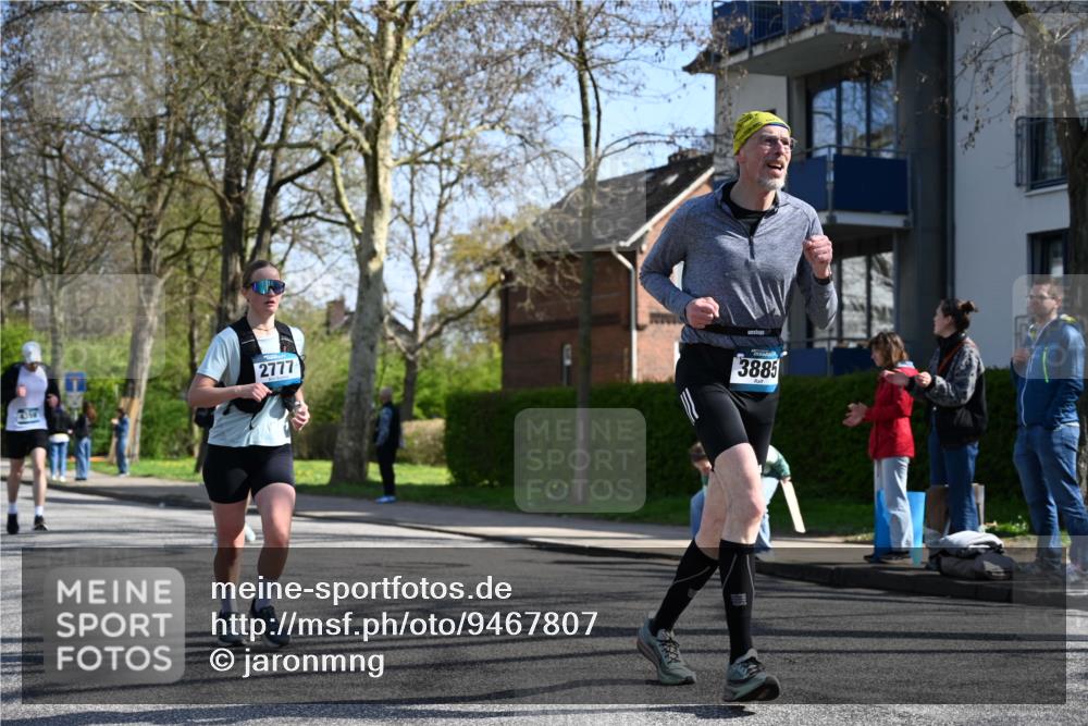 12.04.2026 - 45. Internationalen Wilhelmsburger Insellauf J. Mangold http://msf.ph/oto/9467807 12.04.2026 11:07:03 Ziel 3342, 3885, 2777, 4949, 4359, 2567, 2778, 5806, 3149, 3967, 3967, 4856, 3295 meine-sportfotos.de