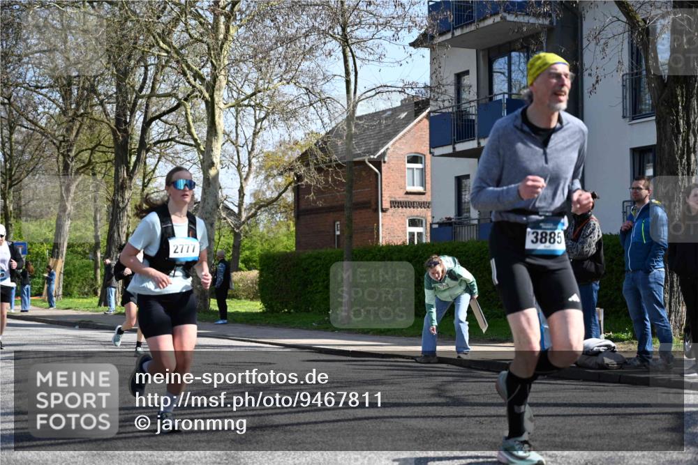 12.04.2026 - 45. Internationalen Wilhelmsburger Insellauf J. Mangold http://msf.ph/oto/9467811 12.04.2026 11:07:03 Ziel 3342, 3885, 2777, 4949, 4359, 2567, 2778, 5806, 3149, 3967, 3967, 4856, 3295 meine-sportfotos.de