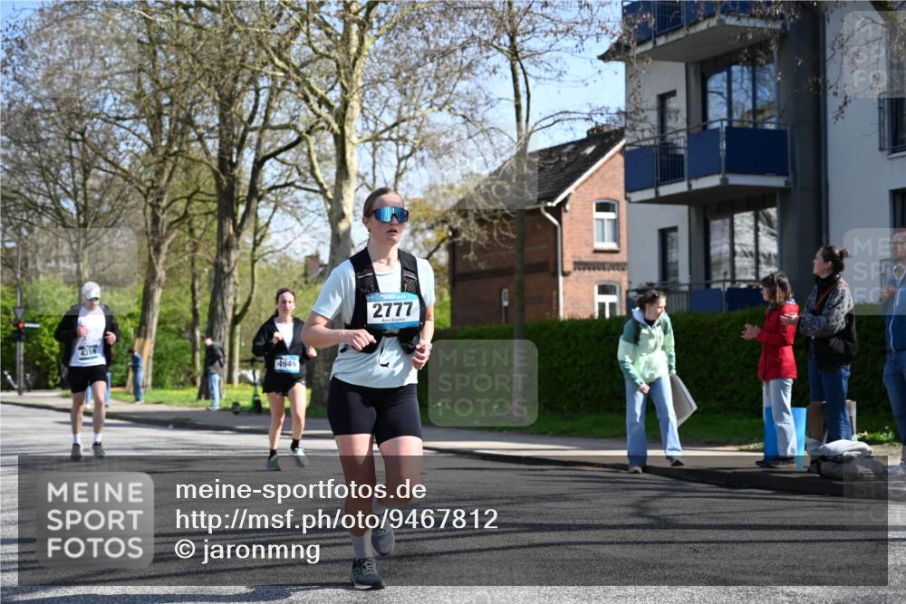 12.04.2026 - 45. Internationalen Wilhelmsburger Insellauf J. Mangold http://msf.ph/oto/9467812 12.04.2026 11:07:03 Ziel 3342, 3885, 2777, 4949, 4359, 2567, 2778, 5806, 3149, 3967, 3967, 4856, 3295 meine-sportfotos.de