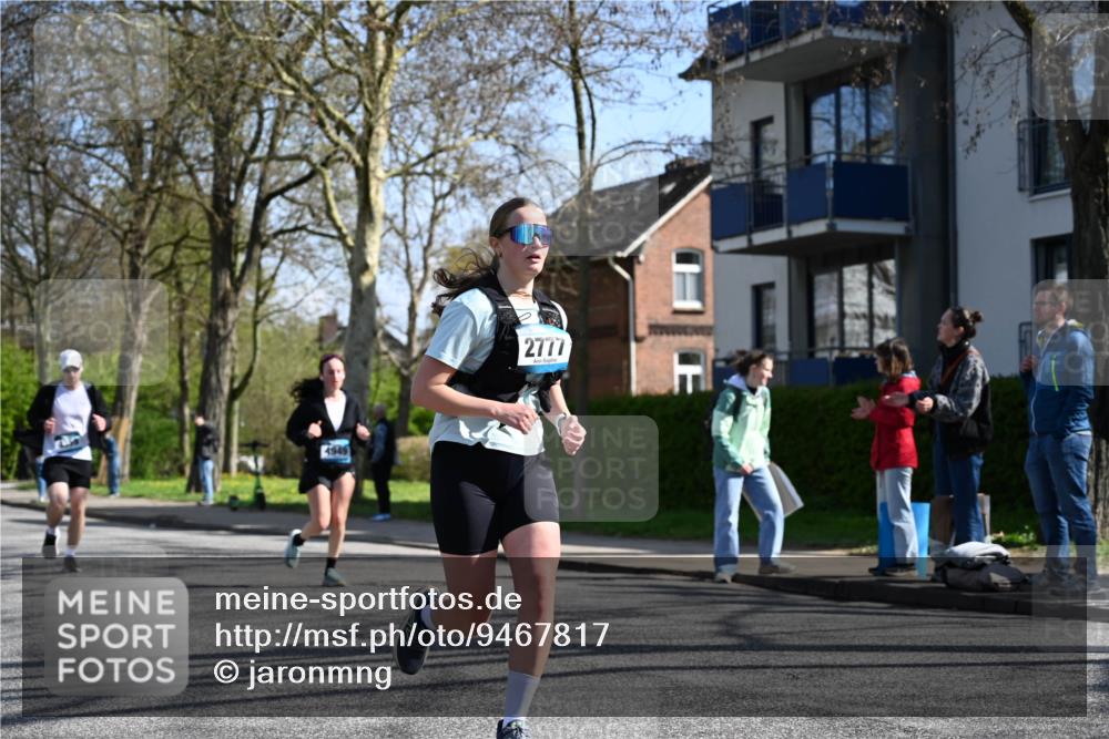 12.04.2026 - 45. Internationalen Wilhelmsburger Insellauf J. Mangold http://msf.ph/oto/9467817 12.04.2026 11:07:04 Ziel 3342, 3885, 2777, 4949, 4359, 2567, 2778, 2567, 2778, 5806, 3149, 3967, 4856, 3295 meine-sportfotos.de