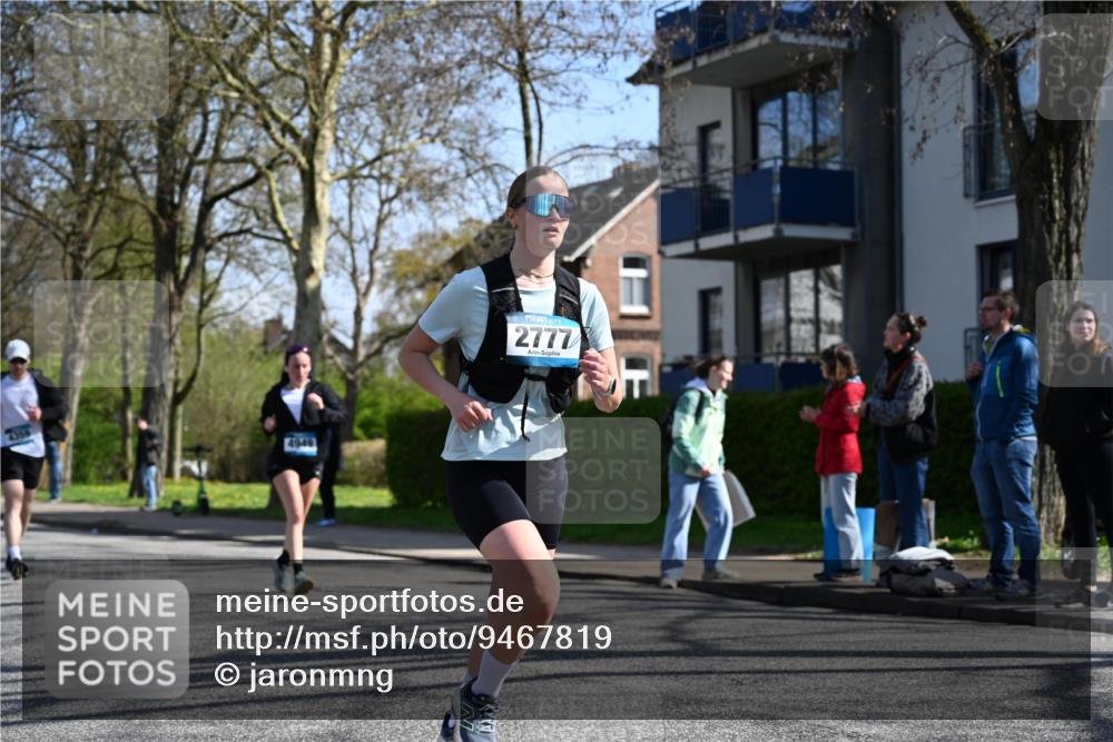 12.04.2026 - 45. Internationalen Wilhelmsburger Insellauf J. Mangold http://msf.ph/oto/9467819 12.04.2026 11:07:04 Ziel 3342, 3885, 2777, 4949, 4359, 2567, 2778, 2567, 2778, 5806, 3149, 3967, 4856, 3295 meine-sportfotos.de