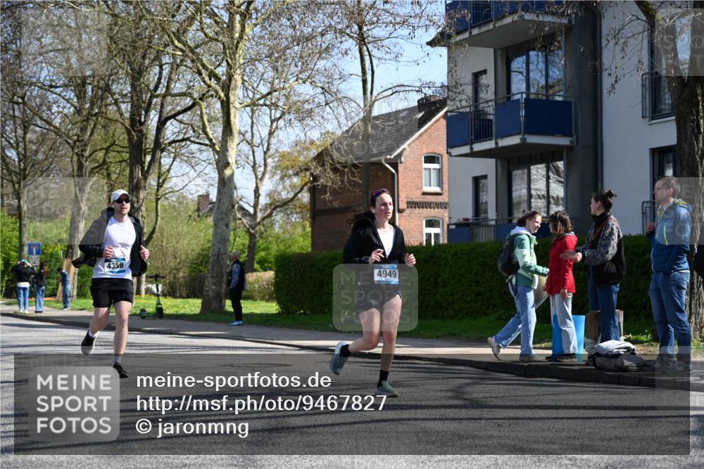 12.04.2026 - 45. Internationalen Wilhelmsburger Insellauf J. Mangold http://msf.ph/oto/9467827 12.04.2026 11:07:05 Ziel 3342, 3885, 2777, 4949, 4359, 2567, 2778, 5806, 3149, 3967, 4856, 4856, 3295, 2924 meine-sportfotos.de