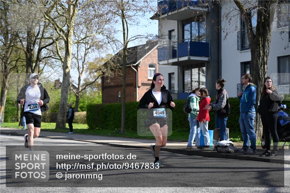 12.04.2026 - 45. Internationalen Wilhelmsburger Insellauf J. Mangold http://msf.ph/oto/9467833 12.04.2026 11:07:05 Ziel 3342, 3885, 2777, 4949, 4359, 2567, 2778, 5806, 3149, 3967, 4856, 4856, 3295, 2924 meine-sportfotos.de