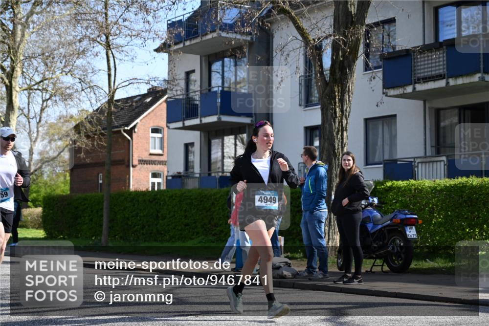 12.04.2026 - 45. Internationalen Wilhelmsburger Insellauf J. Mangold http://msf.ph/oto/9467841 12.04.2026 11:07:06 Ziel 3342, 3885, 2777, 4949, 4359, 2567, 2778, 5806, 3149, 3967, 4856, 3295, 2924 meine-sportfotos.de