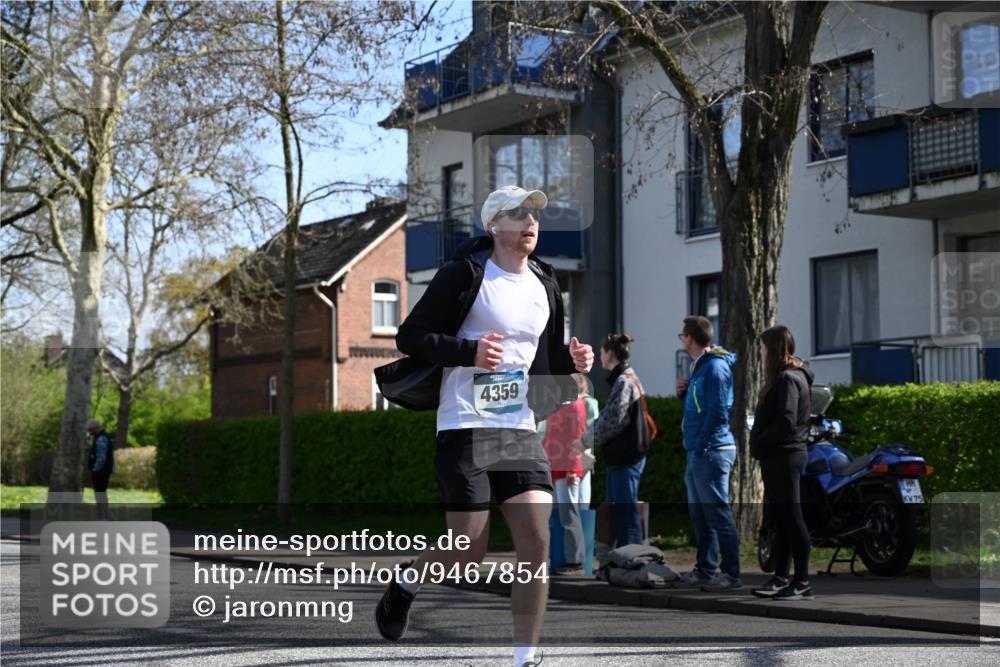 12.04.2026 - 45. Internationalen Wilhelmsburger Insellauf J. Mangold http://msf.ph/oto/9467854 12.04.2026 11:07:07 Ziel 3342, 3885, 2777, 4949, 4359, 2567, 2778, 5806, 3149, 3967, 4856, 3295, 2924 meine-sportfotos.de