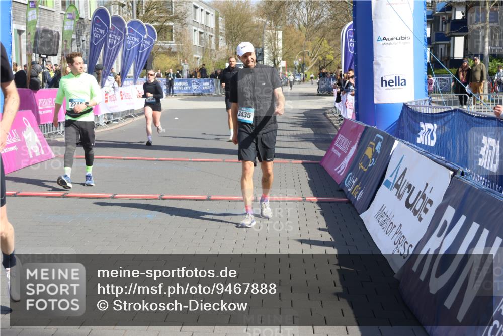 12.04.2026 - 45. Internationalen Wilhelmsburger Insellauf Strokosch-Dieckow http://msf.ph/oto/9467888 12.04.2026 11:18:26 Ziel 4786, 3435, 2240, 5700, 4902, 4918 meine-sportfotos.de