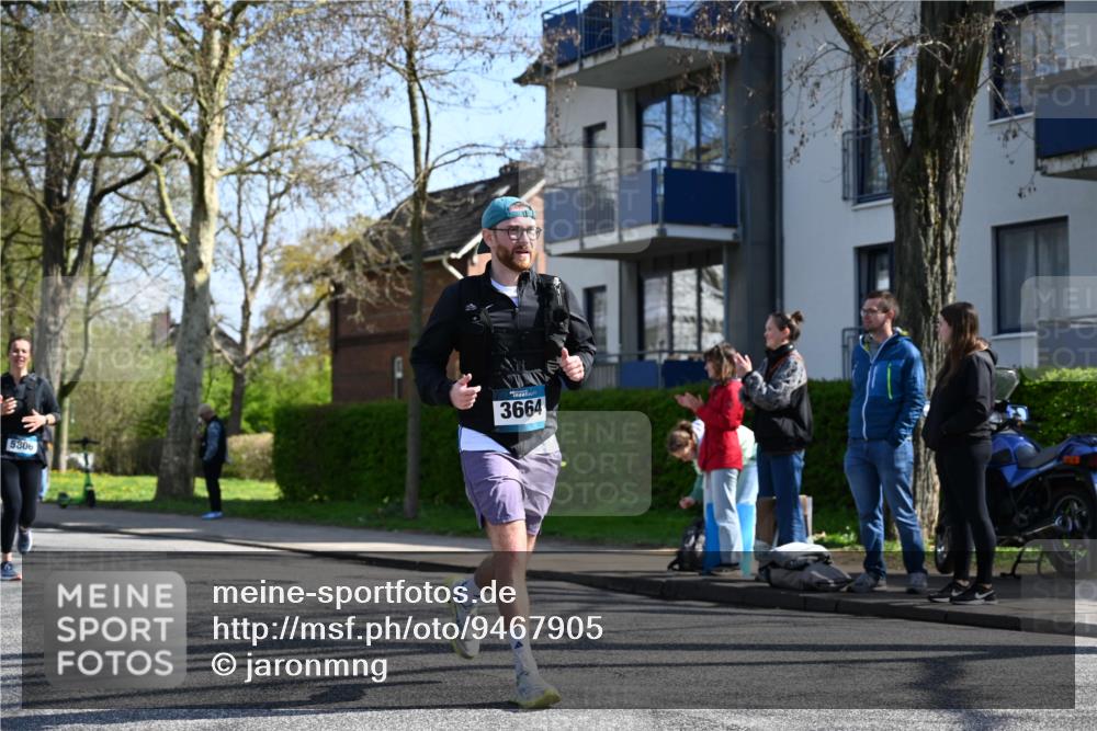 12.04.2026 - 45. Internationalen Wilhelmsburger Insellauf J. Mangold http://msf.ph/oto/9467905 12.04.2026 11:07:17 Ziel 3885, 2777, 4949, 4359, 2567, 2778, 5806, 3149, 3967, 4856, 4856, 3295, 2924, 2924, 2660 meine-sportfotos.de