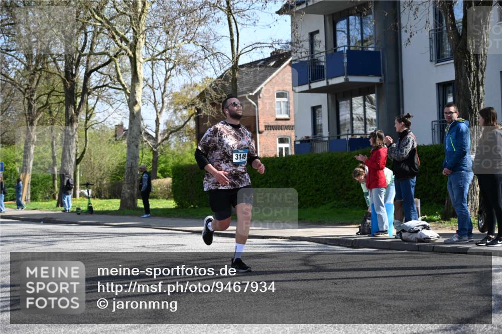12.04.2026 - 45. Internationalen Wilhelmsburger Insellauf J. Mangold http://msf.ph/oto/9467934 12.04.2026 11:07:23 Ziel 2567, 2778, 5806, 3149, 3967, 4856, 3295, 2924, 2660, 2882, 2864 meine-sportfotos.de