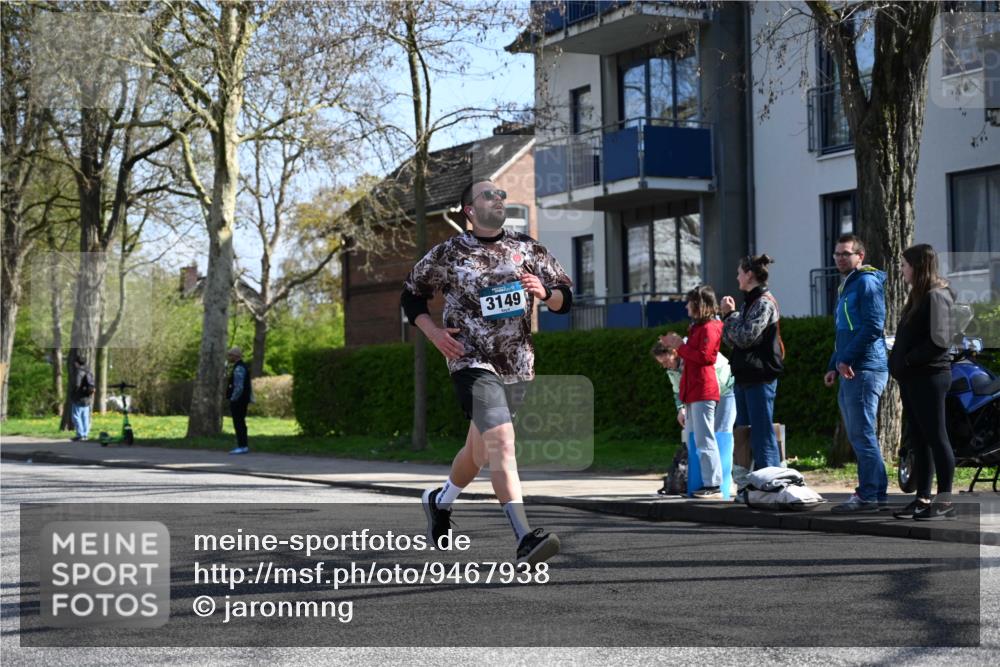 12.04.2026 - 45. Internationalen Wilhelmsburger Insellauf J. Mangold http://msf.ph/oto/9467938 12.04.2026 11:07:24 Ziel 2567, 2778, 5806, 3149, 3967, 4856, 3295, 2924, 2660, 2882, 2864 meine-sportfotos.de