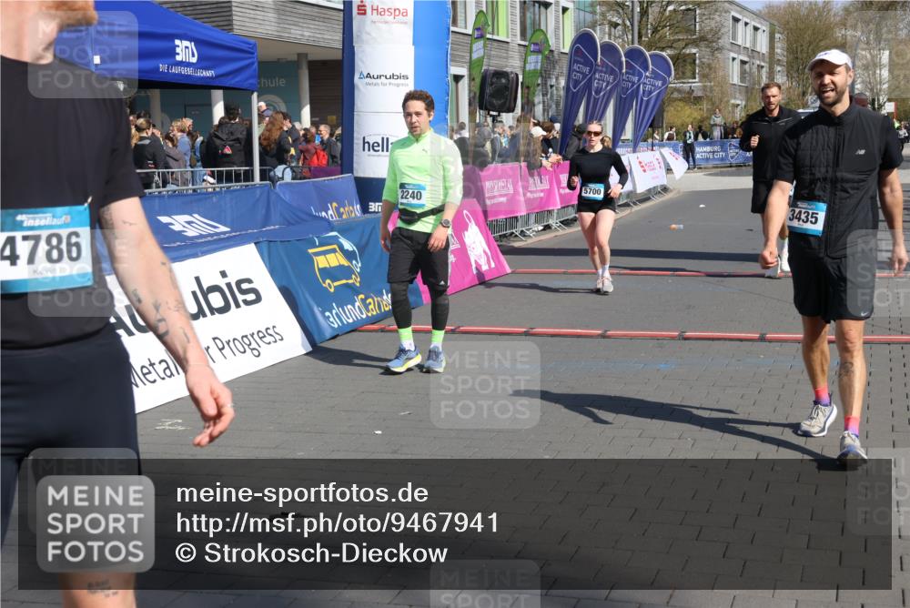 12.04.2026 - 45. Internationalen Wilhelmsburger Insellauf Strokosch-Dieckow http://msf.ph/oto/9467941 12.04.2026 11:18:28 Ziel 3435, 2240, 5700, 4902, 4918 meine-sportfotos.de