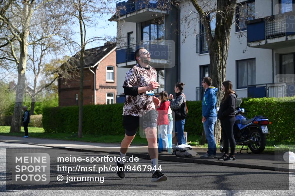 12.04.2026 - 45. Internationalen Wilhelmsburger Insellauf J. Mangold http://msf.ph/oto/9467944 12.04.2026 11:07:24 Ziel 2567, 2778, 5806, 3149, 3967, 4856, 3295, 2924, 2660, 2882, 2864 meine-sportfotos.de