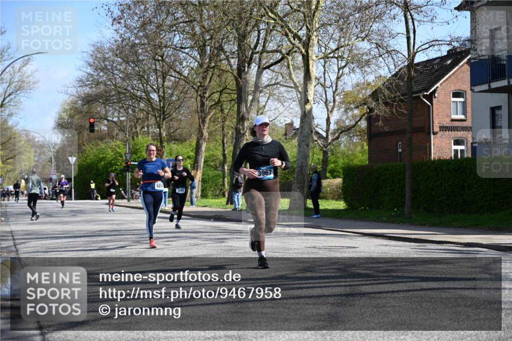 12.04.2026 - 45. Internationalen Wilhelmsburger Insellauf J. Mangold http://msf.ph/oto/9467958 12.04.2026 11:07:26 Ziel 2567, 2778, 5806, 3149, 3967, 4856, 3295, 2924, 2660, 2882, 2864, 3671 meine-sportfotos.de