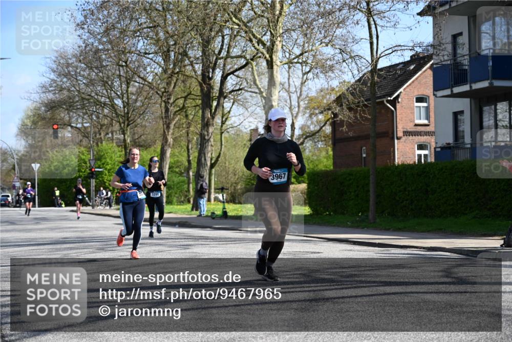 12.04.2026 - 45. Internationalen Wilhelmsburger Insellauf J. Mangold http://msf.ph/oto/9467965 12.04.2026 11:07:27 Ziel 2567, 2778, 5806, 3149, 3967, 4856, 3295, 2924, 2660, 2882, 2864, 3671 meine-sportfotos.de