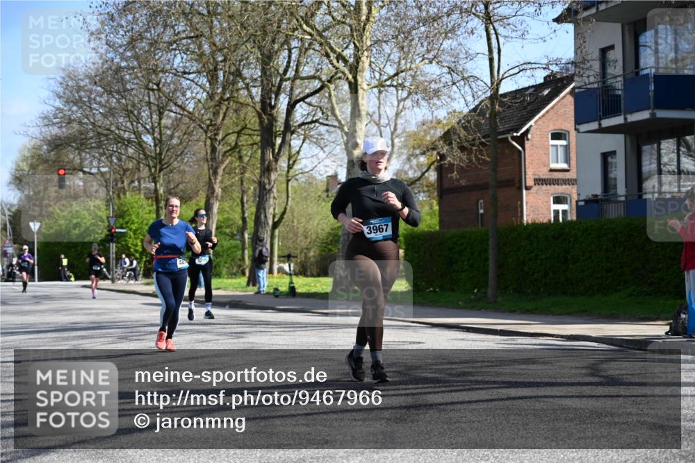 12.04.2026 - 45. Internationalen Wilhelmsburger Insellauf J. Mangold http://msf.ph/oto/9467966 12.04.2026 11:07:27 Ziel 2567, 2778, 5806, 3149, 3967, 4856, 3295, 2924, 2660, 2882, 2864, 3671 meine-sportfotos.de