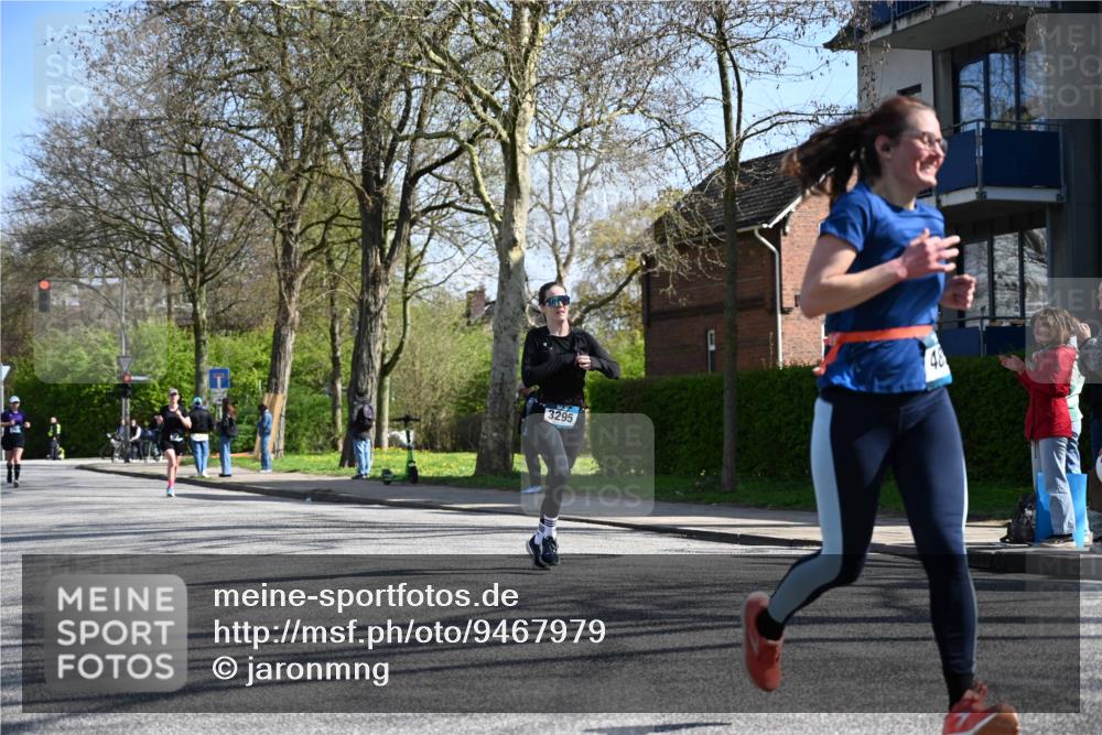 12.04.2026 - 45. Internationalen Wilhelmsburger Insellauf J. Mangold http://msf.ph/oto/9467979 12.04.2026 11:07:29 Ziel 2567, 2778, 5806, 3149, 3967, 4856, 3295, 2924, 2924, 2660, 2882, 2864, 3671 meine-sportfotos.de