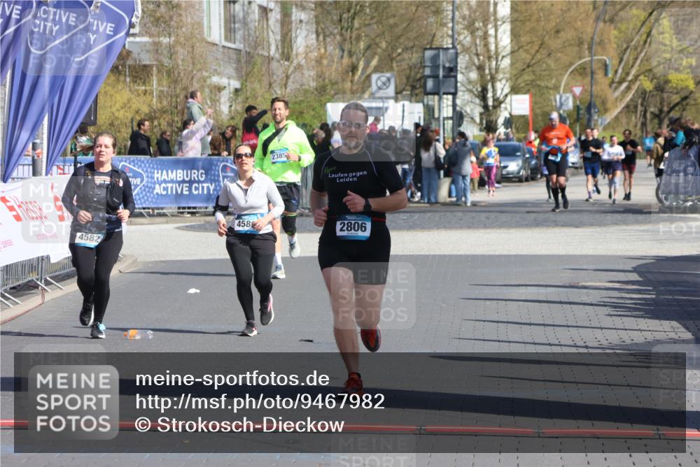 12.04.2026 - 45. Internationalen Wilhelmsburger Insellauf Strokosch-Dieckow http://msf.ph/oto/9467982 12.04.2026 11:18:49 Ziel 2806 meine-sportfotos.de